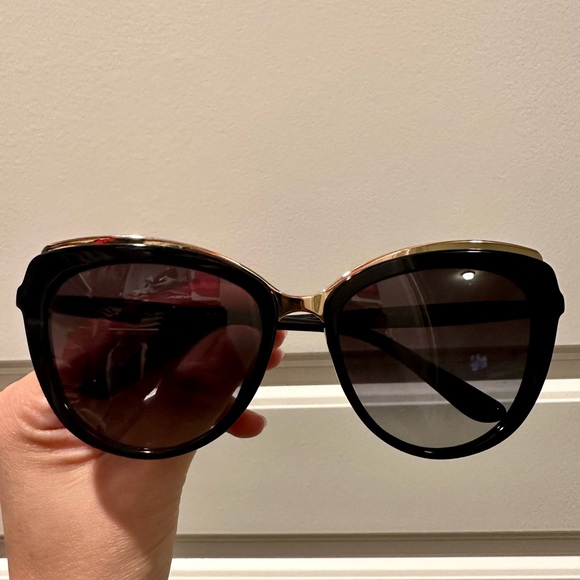 Sunglasses - Picture 2 of 3